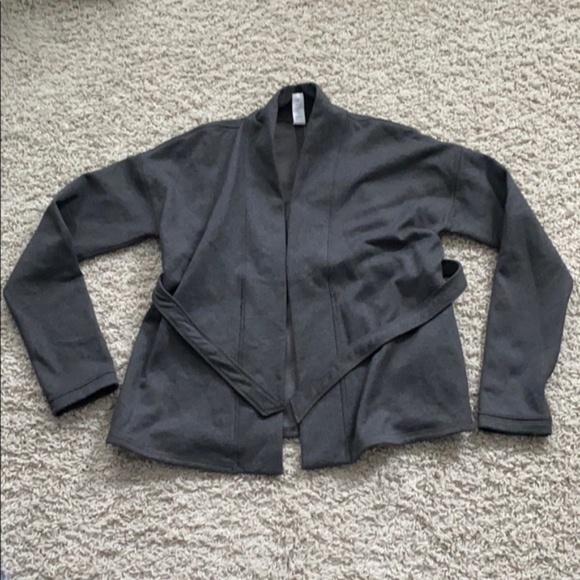 Ivivva (Lululemon for Kids) Make It A Wrap Sweatshirt/Jacket - Picture 7 of 8